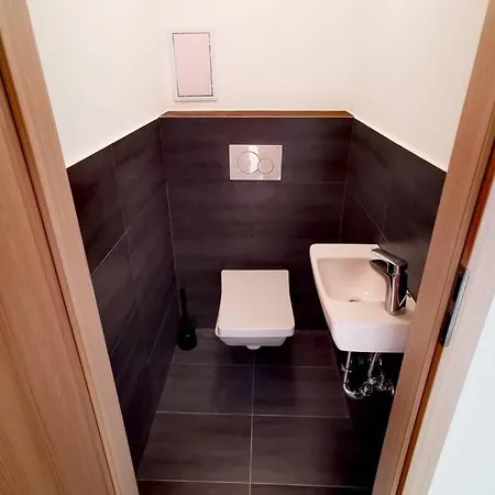 아파트 Vizparti Apartman *
