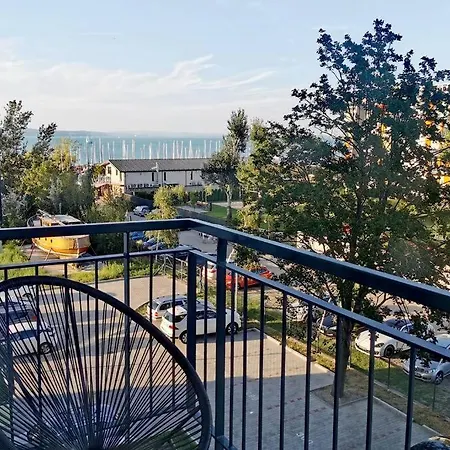 Vizparti Apartman